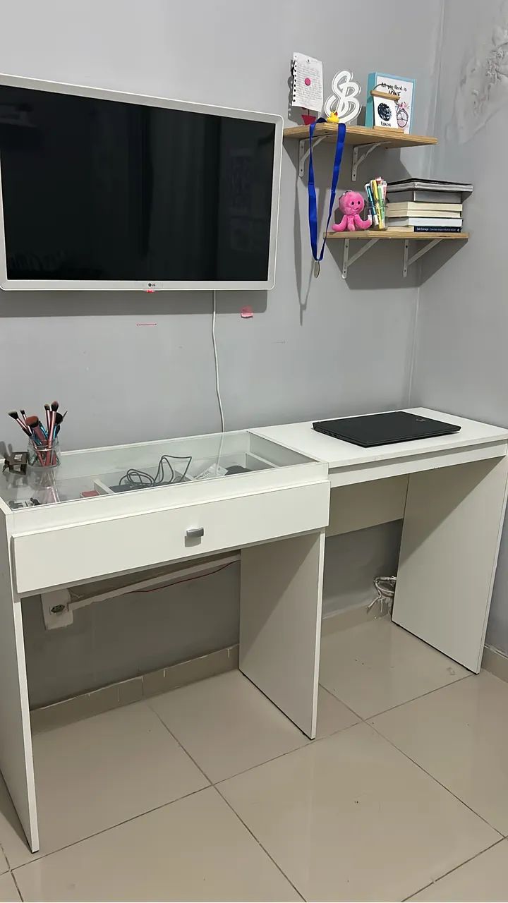 Mesa de estudo com penteadeira 65060151557250120