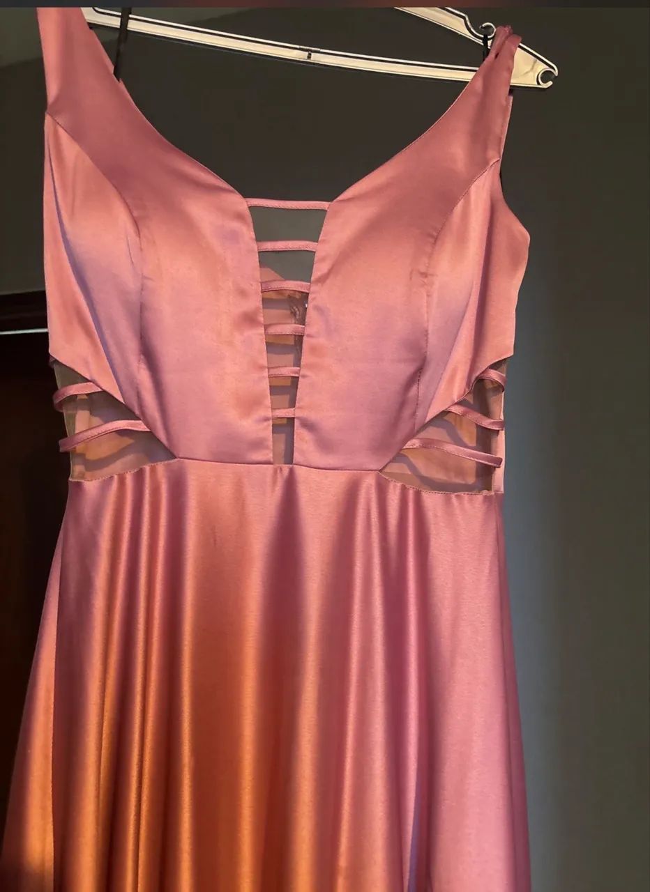 Vestido de cetim rosa pimenta  - Foto 4