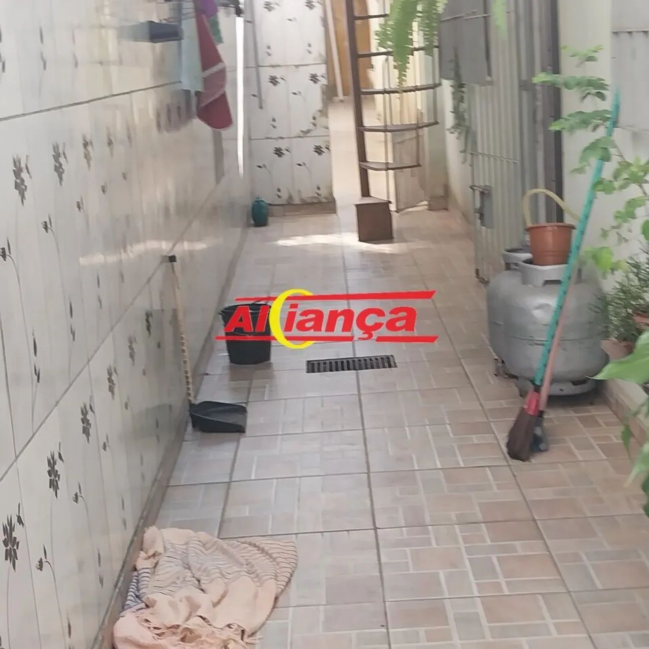 Casa Térrea com 2 dormitórios e 3 vagas - Foto 4