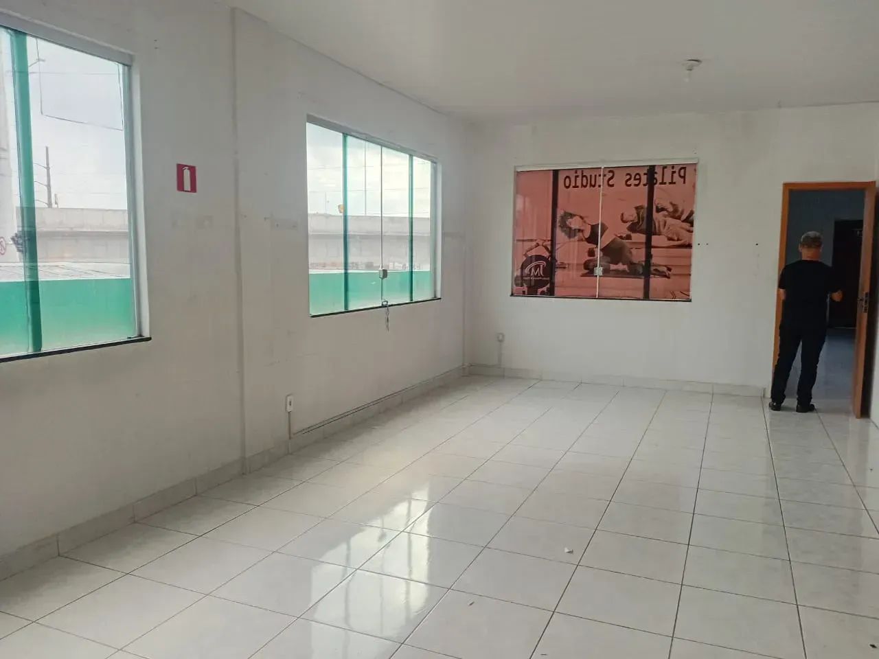 Sala Comercial com 107m2 para Locação em Ananindeua