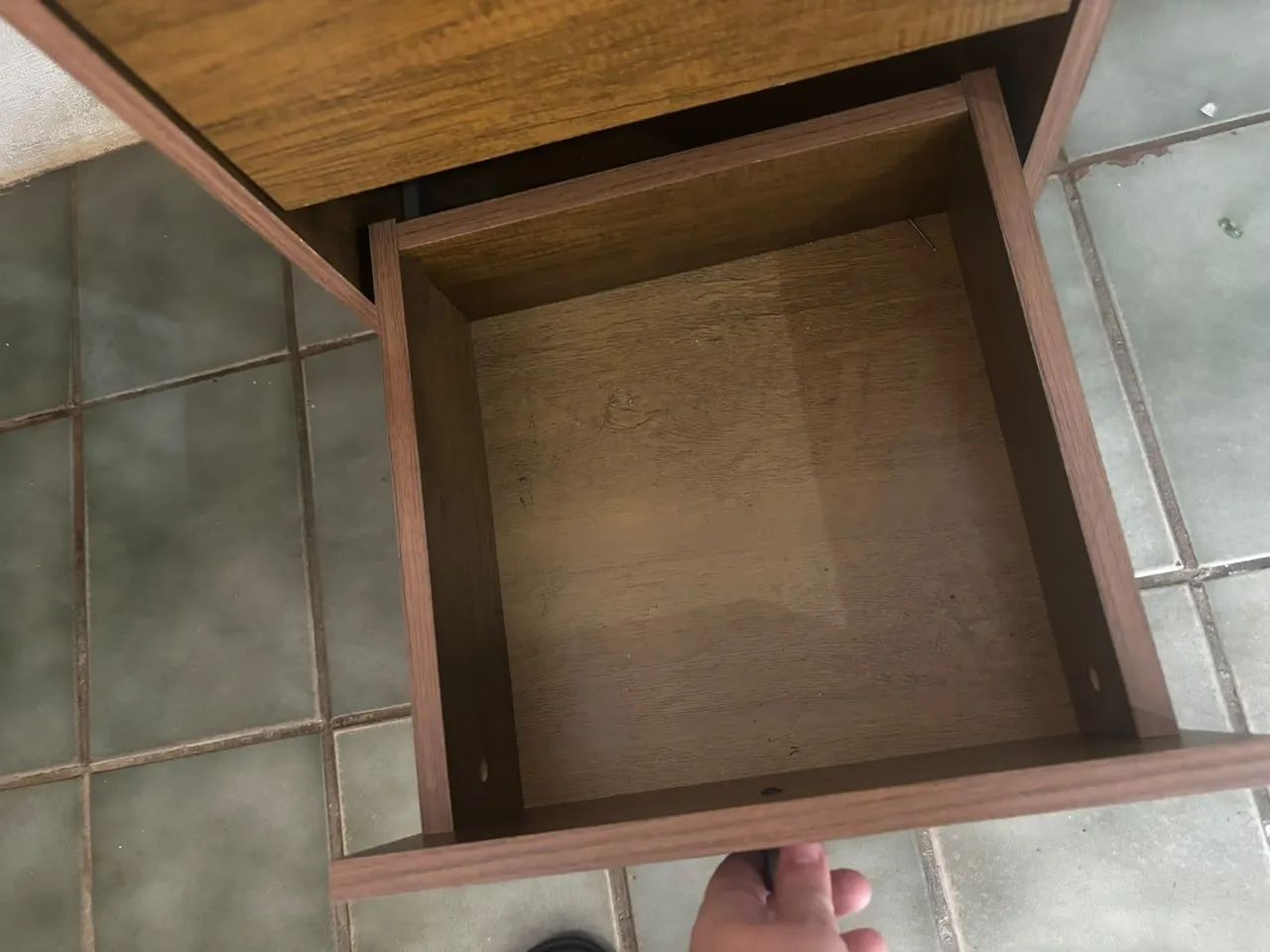 Mesa de Escritório em L de Madeira com 2 Gavetas - Foto 5
