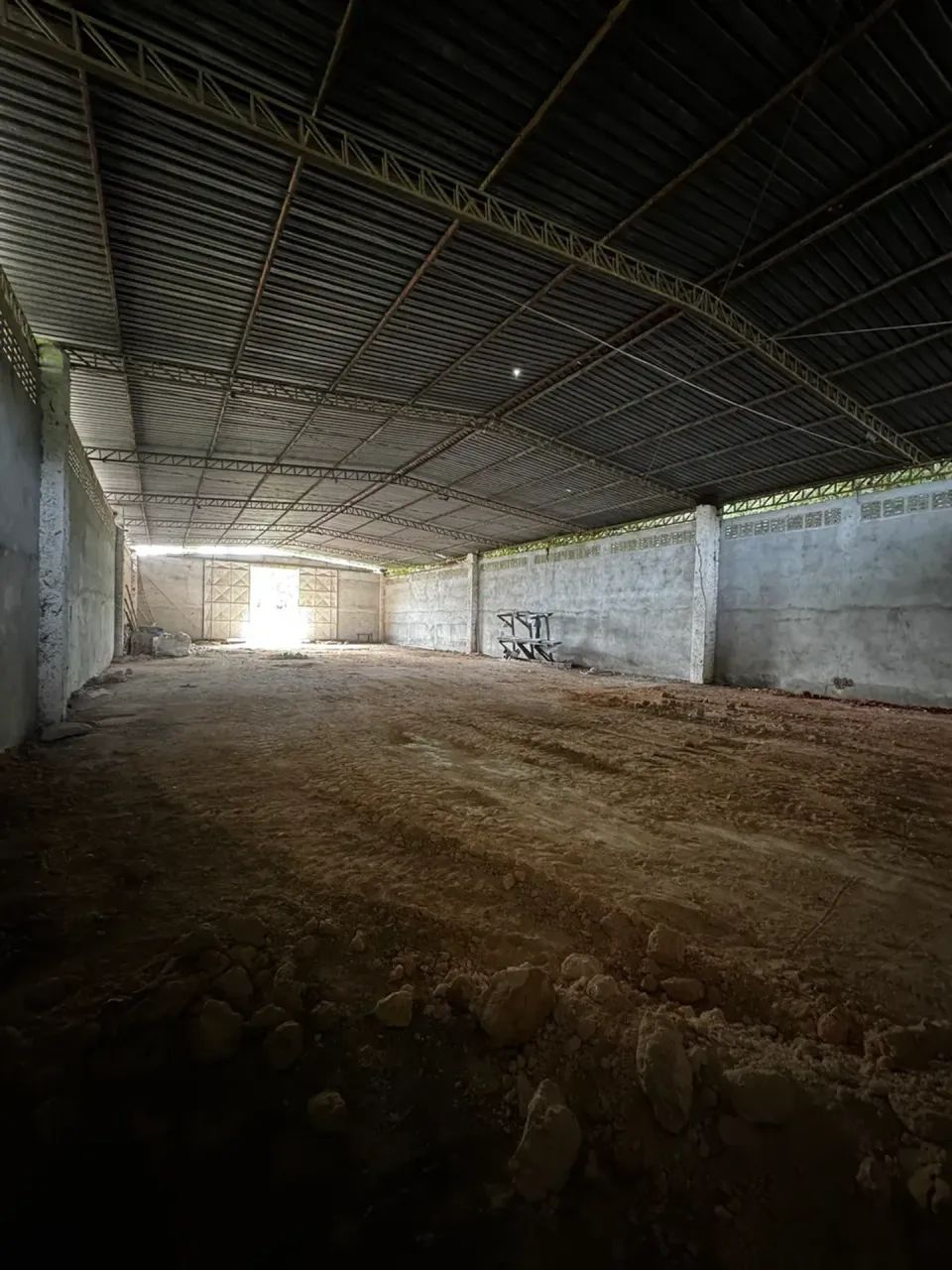 Galpão com 600 m2, Col. Antonio Aleixo - Foto 2