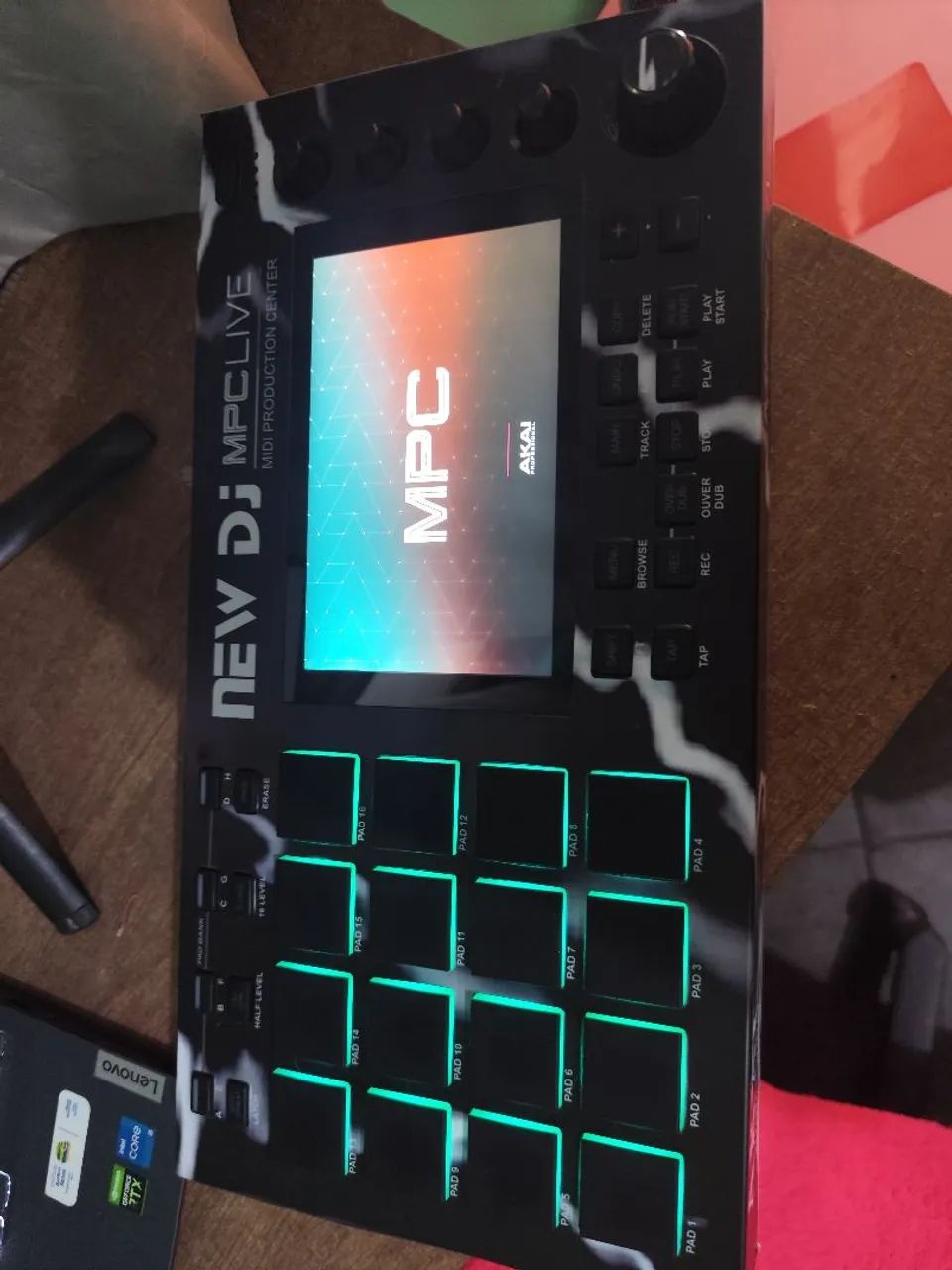 Akai MPC Live - Foto 3