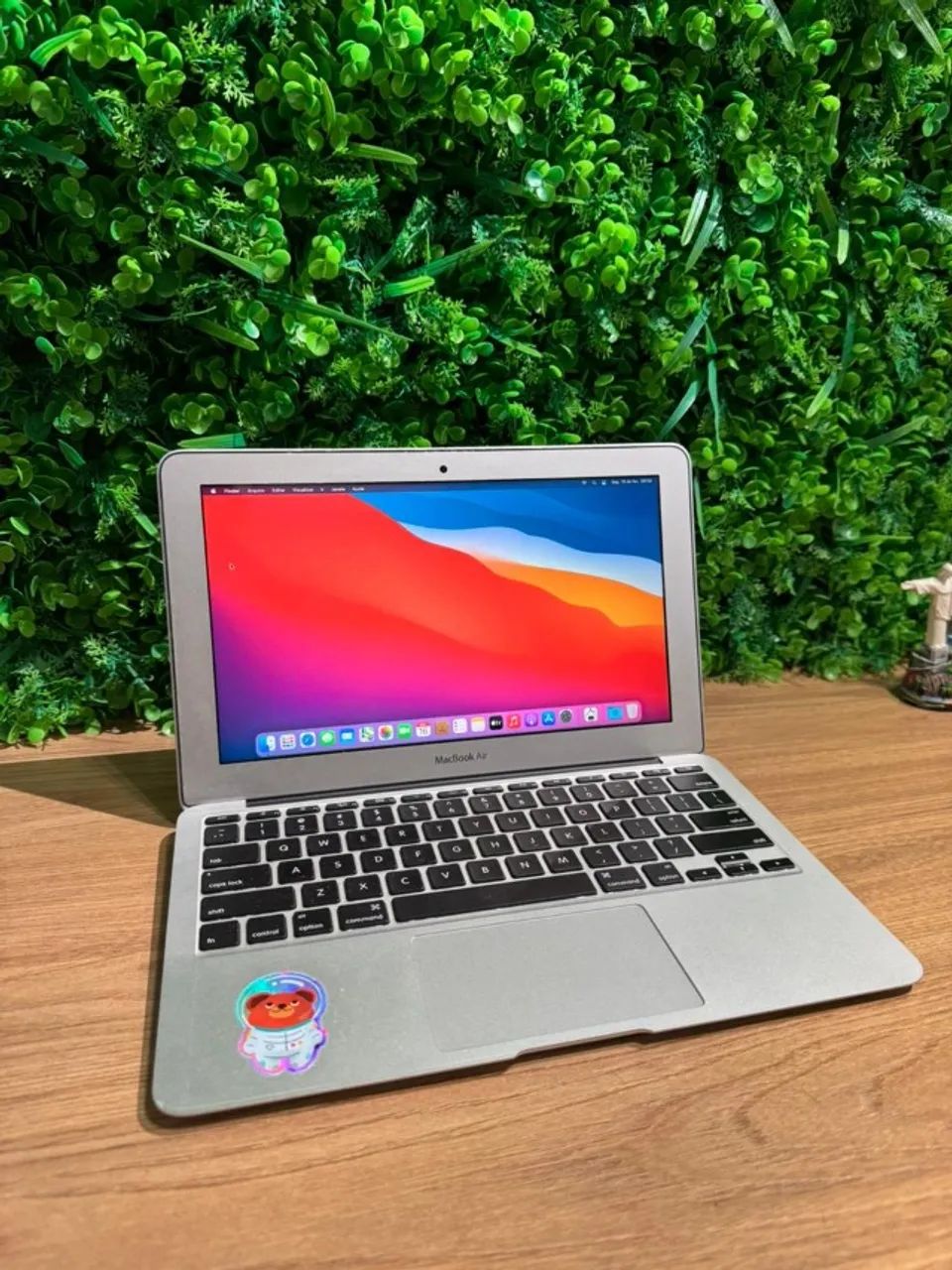 MacBook Air 11 Polegadas - 128GB SSD - 4GB de RAM - Loja Física