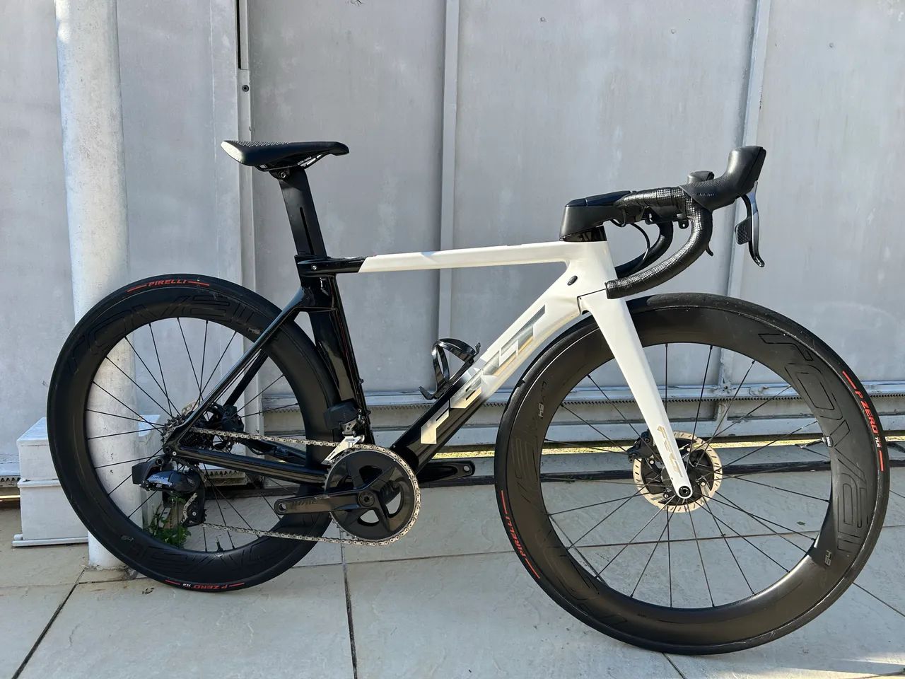Bicicleta Felt AR Disc