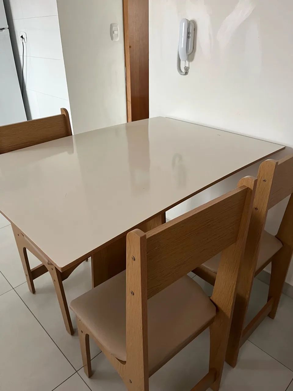Mesa de jantar com 4 cadeiras - Foto 3