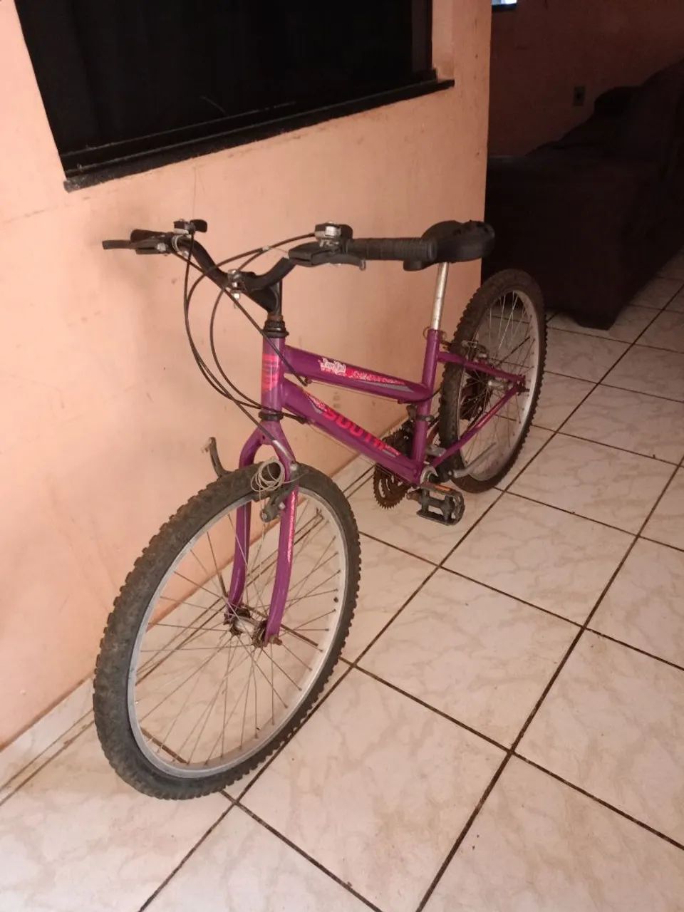 BICICLETA LILÁS COM MARCHA  - Foto 3