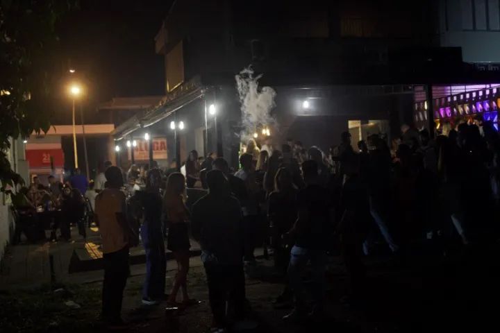 URGENTE!! Vendo/Passo ponto de bar na ASA SUL - Facilito pagamento/estudo troca - Foto 4
