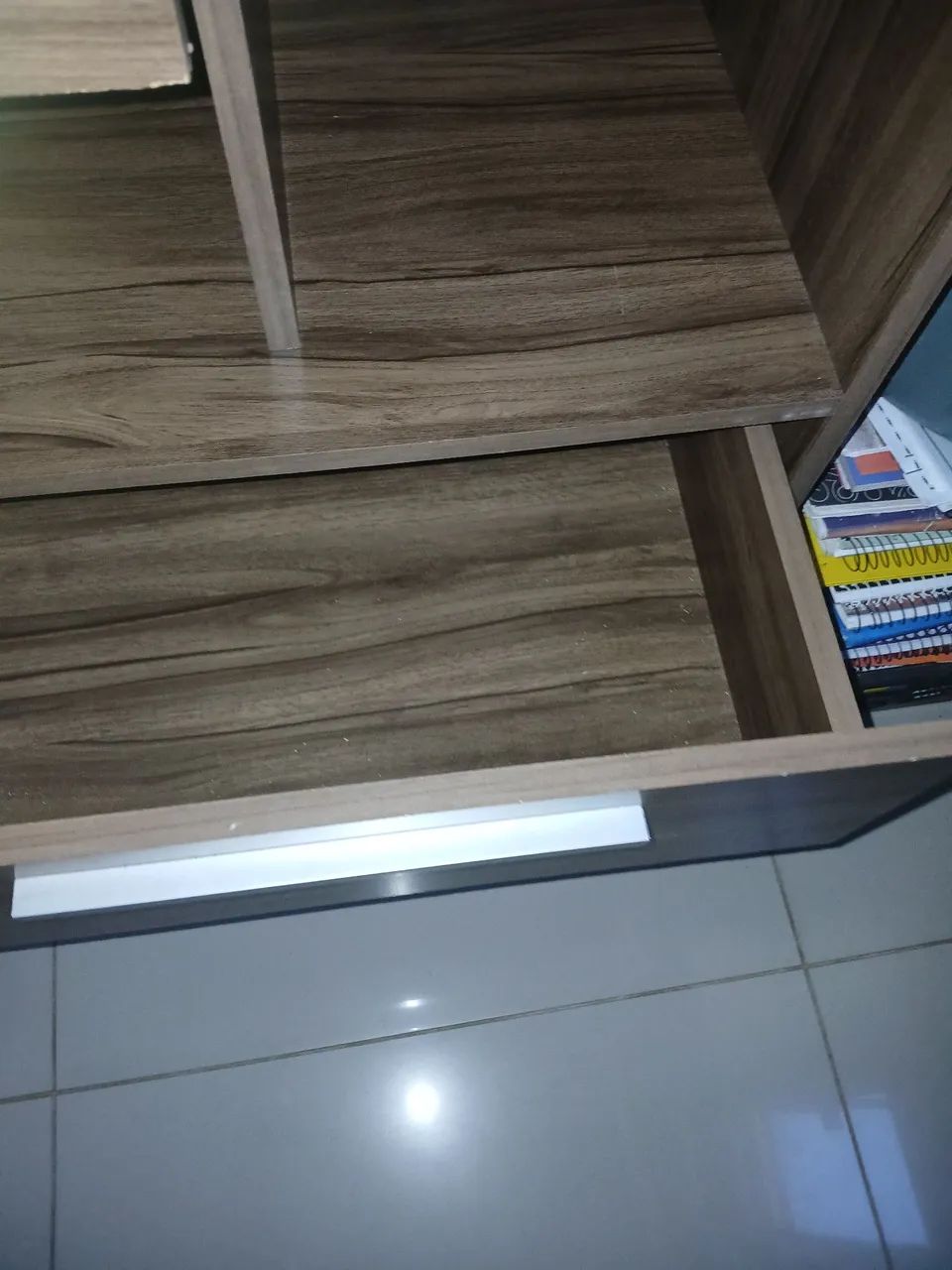 Escrivaninha com estante  - Foto 5