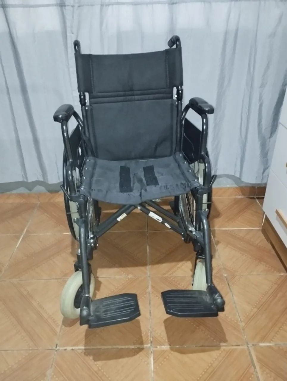Cadeira de rodas e cadeira de banho dellamed - Foto 3