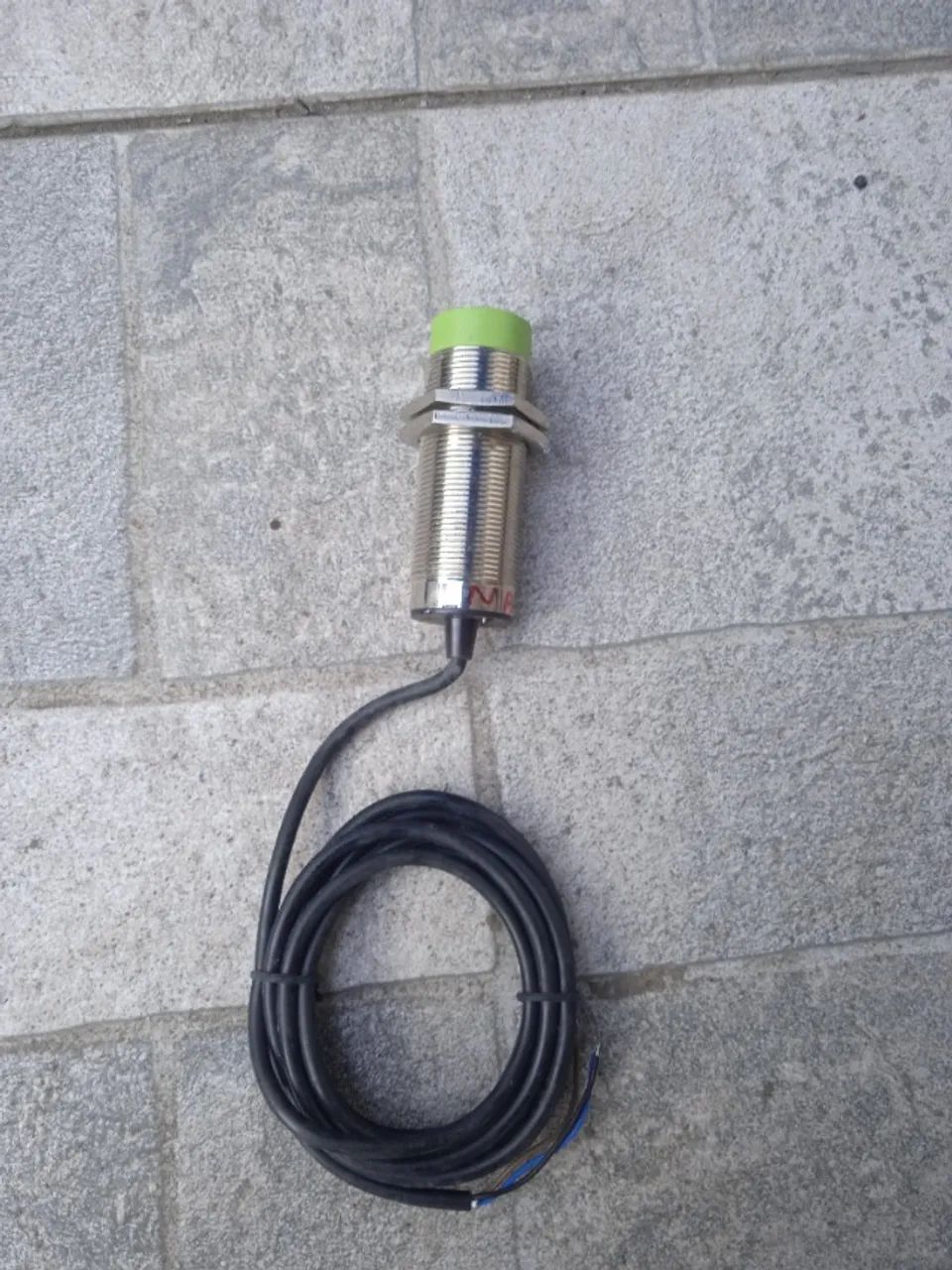 Sensor indutivo tubular cilíndrico - Foto 2