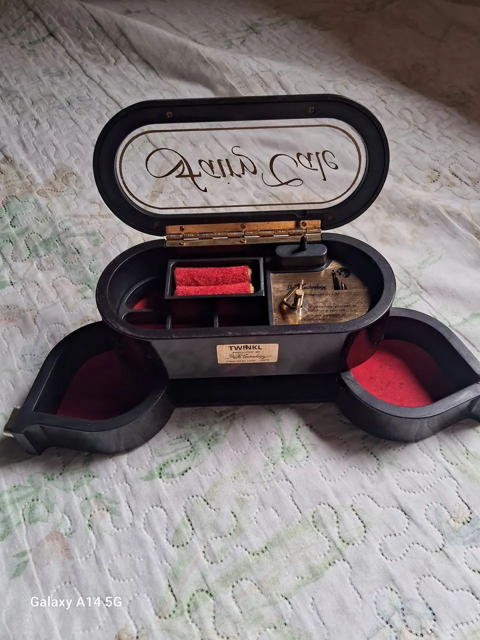 Caixinha de joias anos 80 