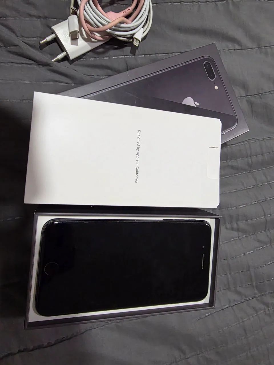 iPhone 8 Plus 64GB Preto + CAIXA Original e Acessórios 