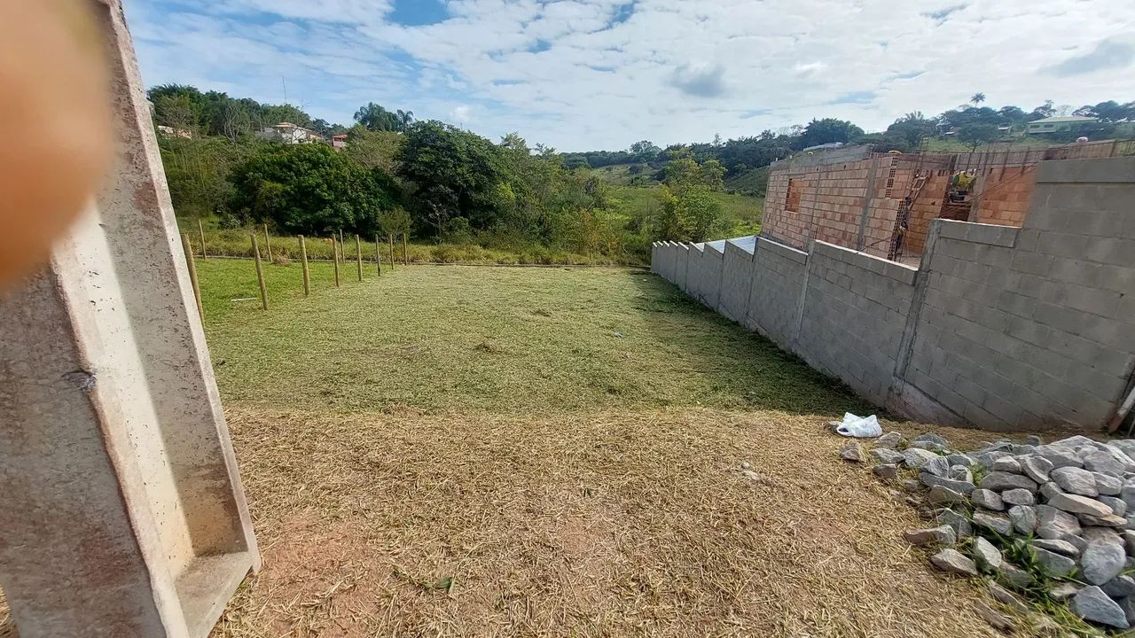 Vende-se um lote no Centro 