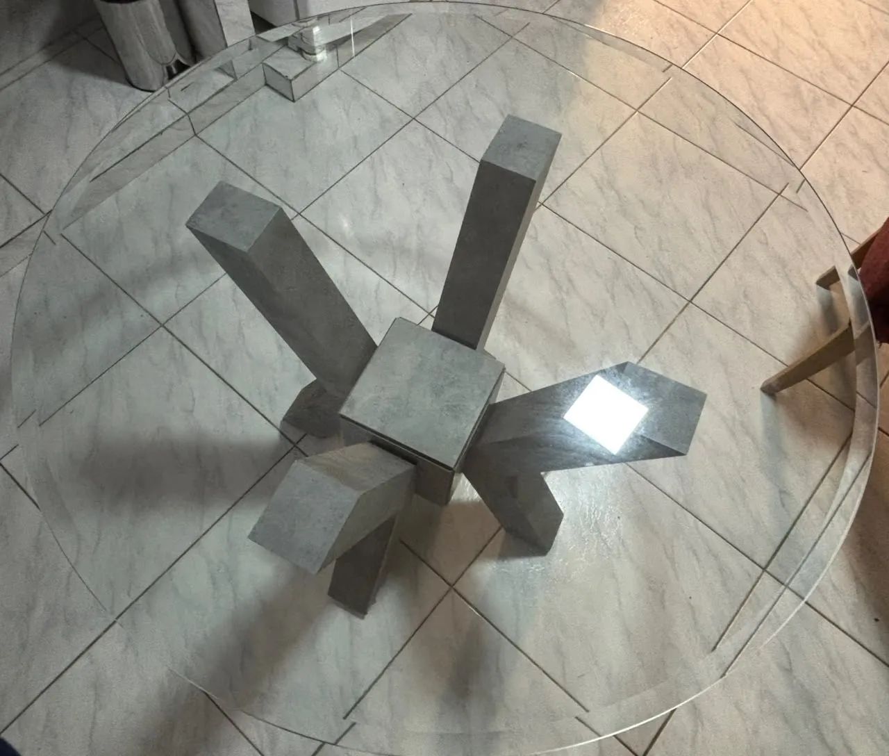 Mesa de vidro em ótimo estado