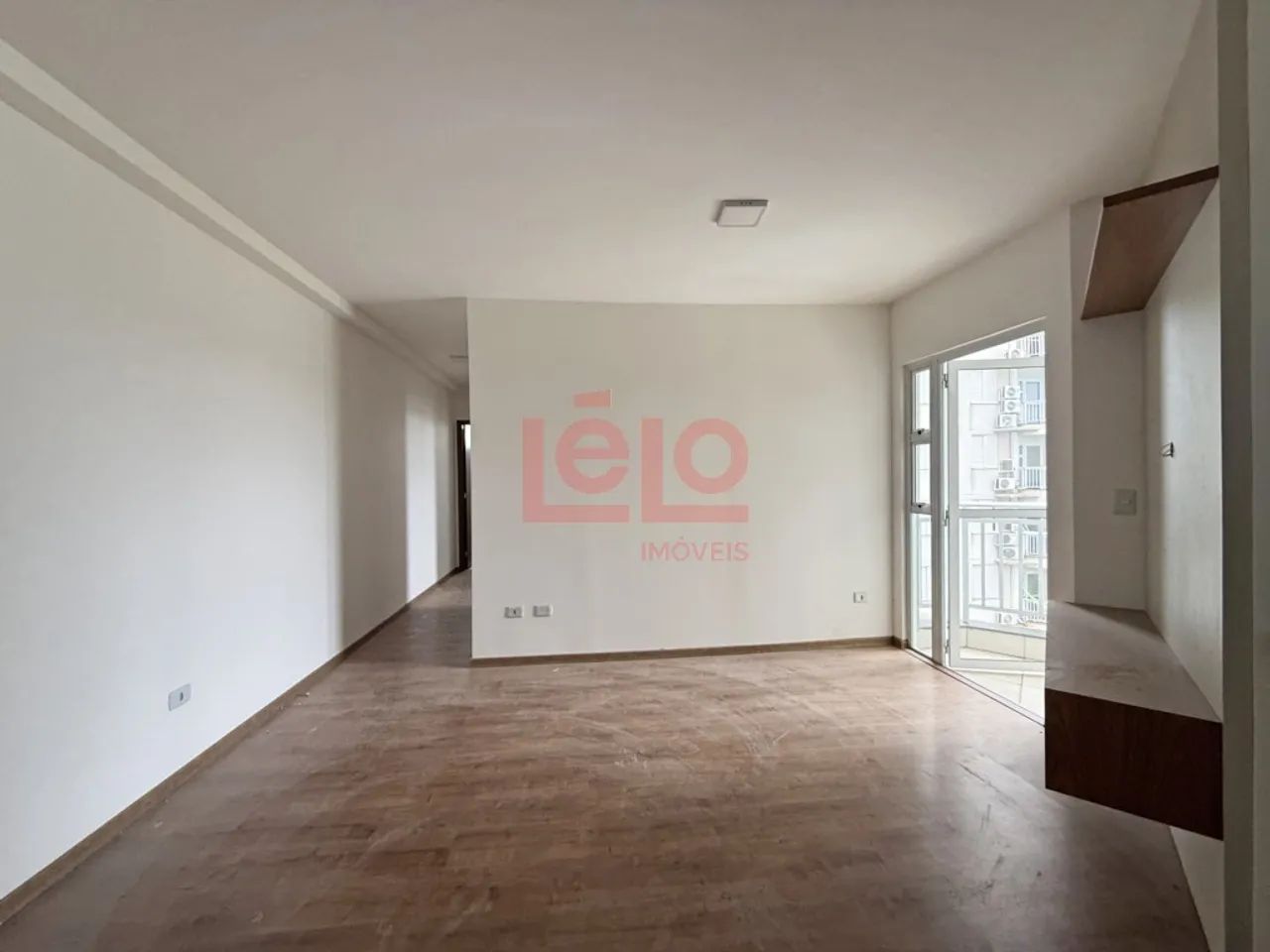 Apartamento 02 quartos, com sacada - Jardim Santa Rosa. - Foto 3
