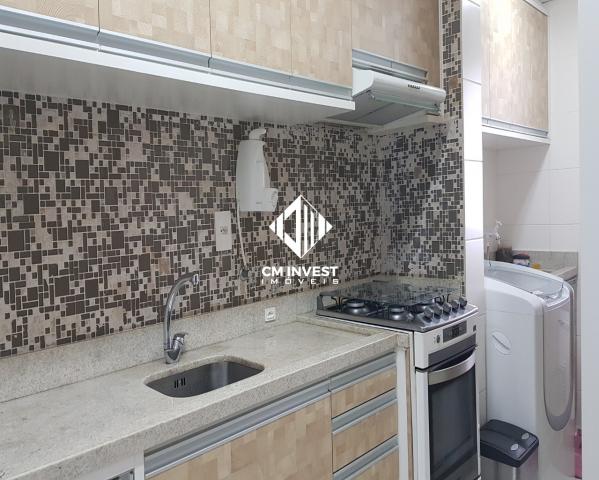 Apto com piscina + 2 vagas + vista mar + mobiliado + excelente localização - Foto 10