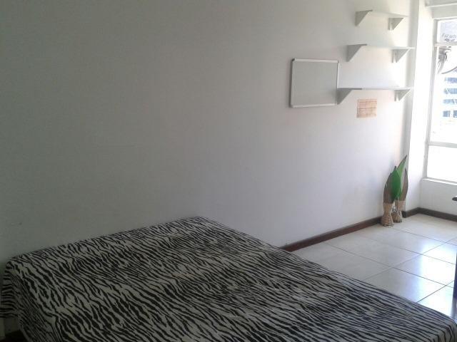 Vendo/Alugo quarto e sala, mobiliado no Itaigara Cod. 100 - Foto 9