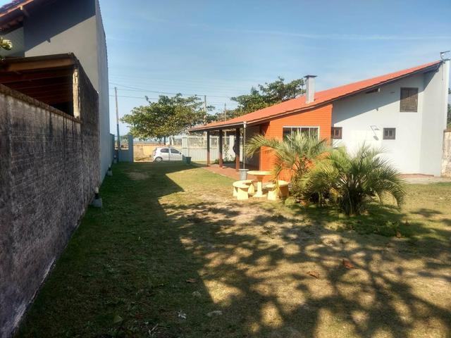 Ótima casa excelente localização 100 m do mar - Foto 2