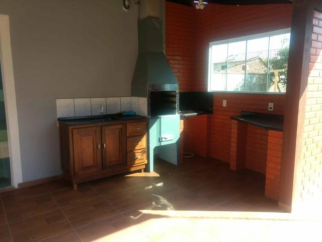 Ótima casa excelente localização 100 m do mar - Foto 8