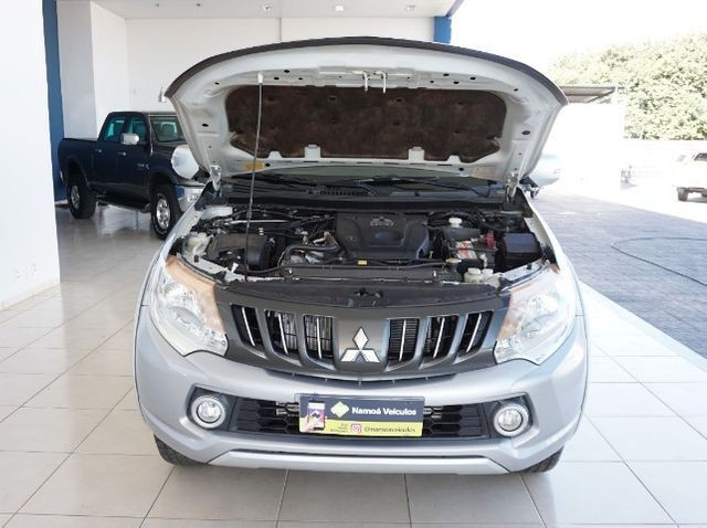 Mitsubishi L200 Triton Sport 2.4 DID-H HPE 4WD (Aut) 17/18 - Foto 15
