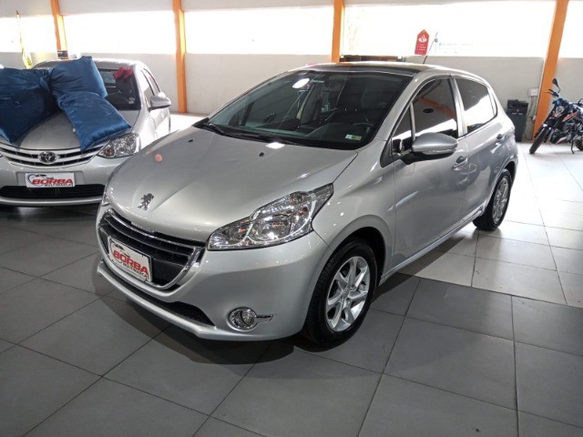 PEUGEOT 208 1.5 ALLURE COM TETO PANORÂMICO