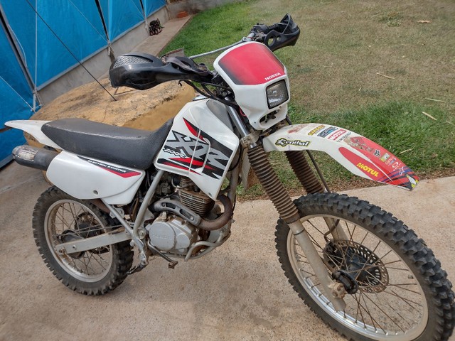 MOTO XR 200