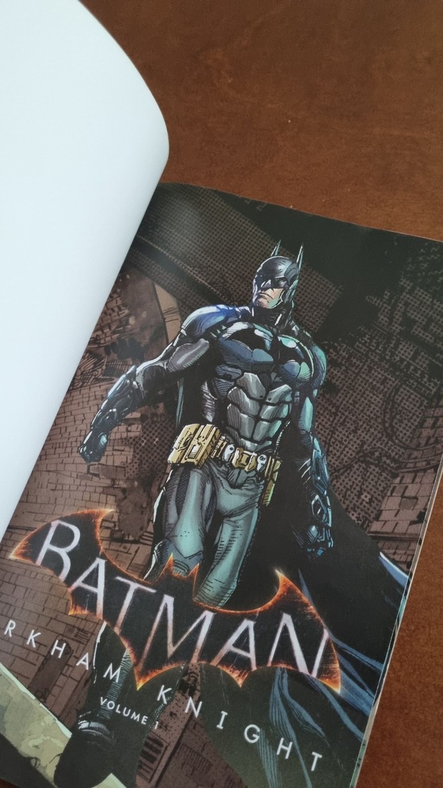 Batman Arkham City – Panini – HQ com Música