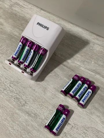 Carregador e 10 pilhas palito AAA