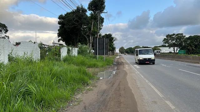 VENDO ÁREA NAS MARGENS DA BR 104  - Foto 2