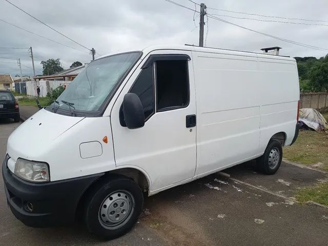 comprar Peugeot Boxer ch. em Curitiba - PR