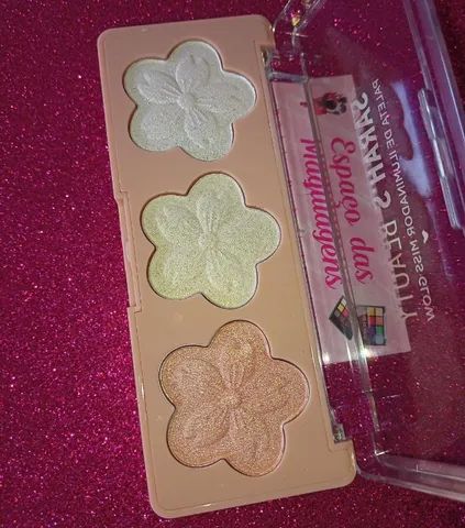 Maleta Rosa Recheada de Maquiagem e Acessórios - Foto 3