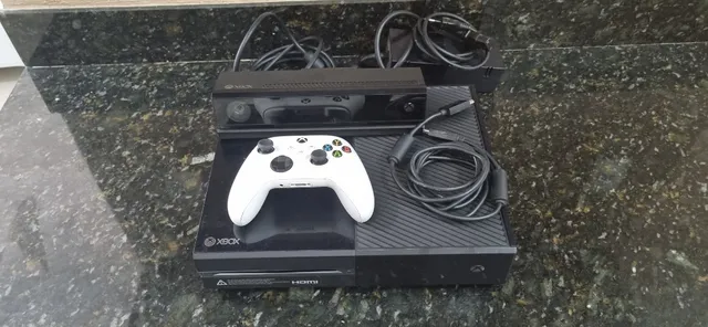 Xbox One Fat Preto 500gb C/Kinect e 3 Jogos