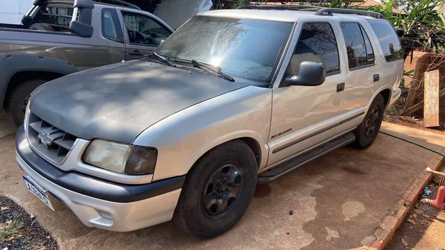 Comprar Suv Chevrolet Blazer 4.3 V6 12v 4P Dlx Prata 2000 em