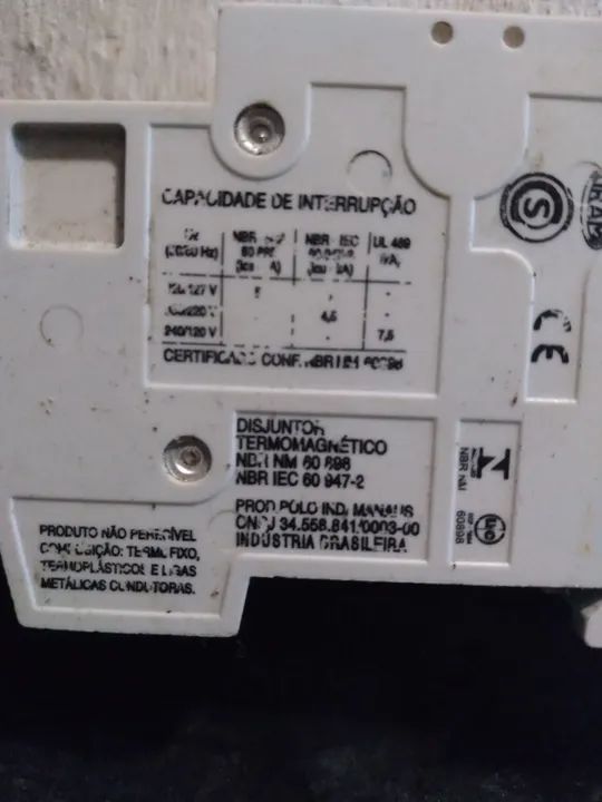 Disjuntores  trifásico  - Foto 4