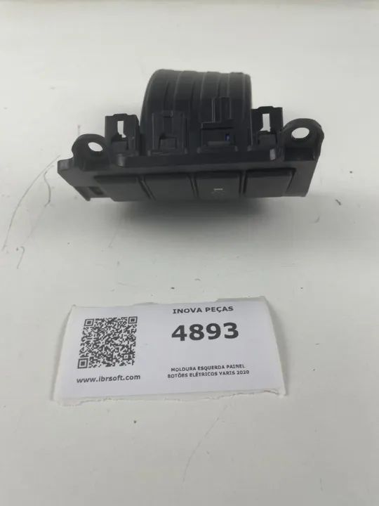 Moldura Esquerda Painel Botões Elétricos Yaris 2020 - Foto 2