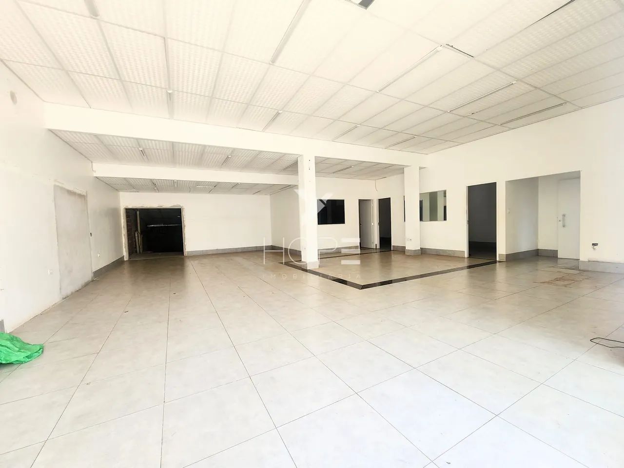 Sala à venda, Bela Suiça, Londrina, PR - Foto 3