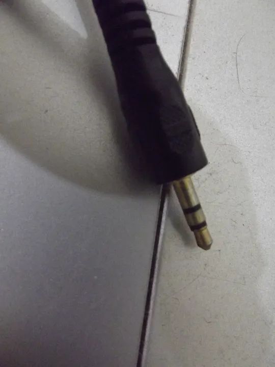 Som Panasonic 160 watts RMS com 2 cxs e ctrl remoto - não funciona o CD - Foto 4