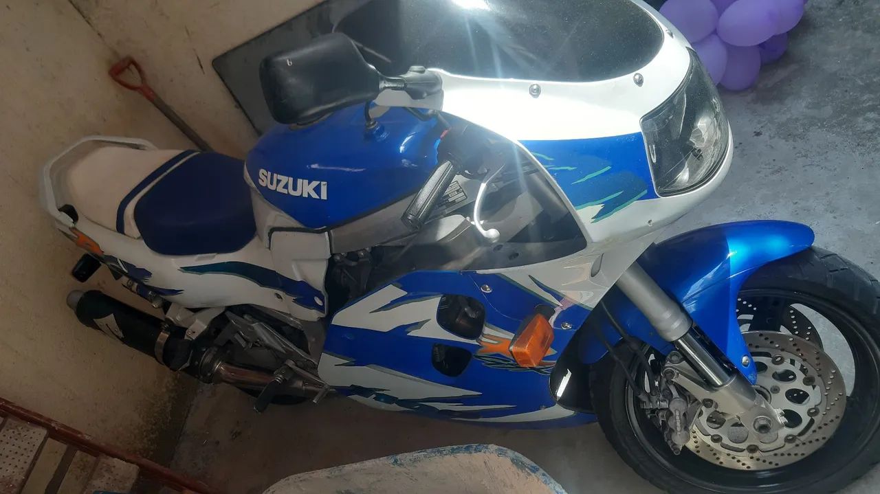 GSXR 1100 w 1995 r$13,000 só  hj! - Foto 2