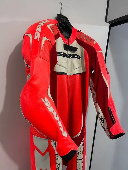 Macacão de Couro Spidi couro d canguru com camel back no cupim  - Foto 5