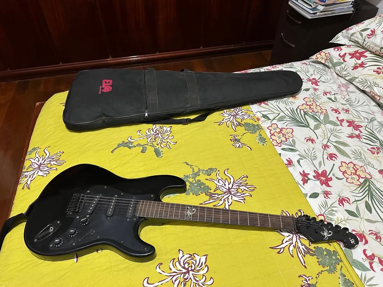 Vendo Guitarra Stratocaster Sx - Foto 4