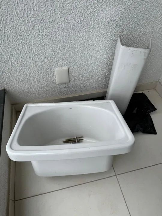 Tanque com Coluna Deca 22L 50x38 cm