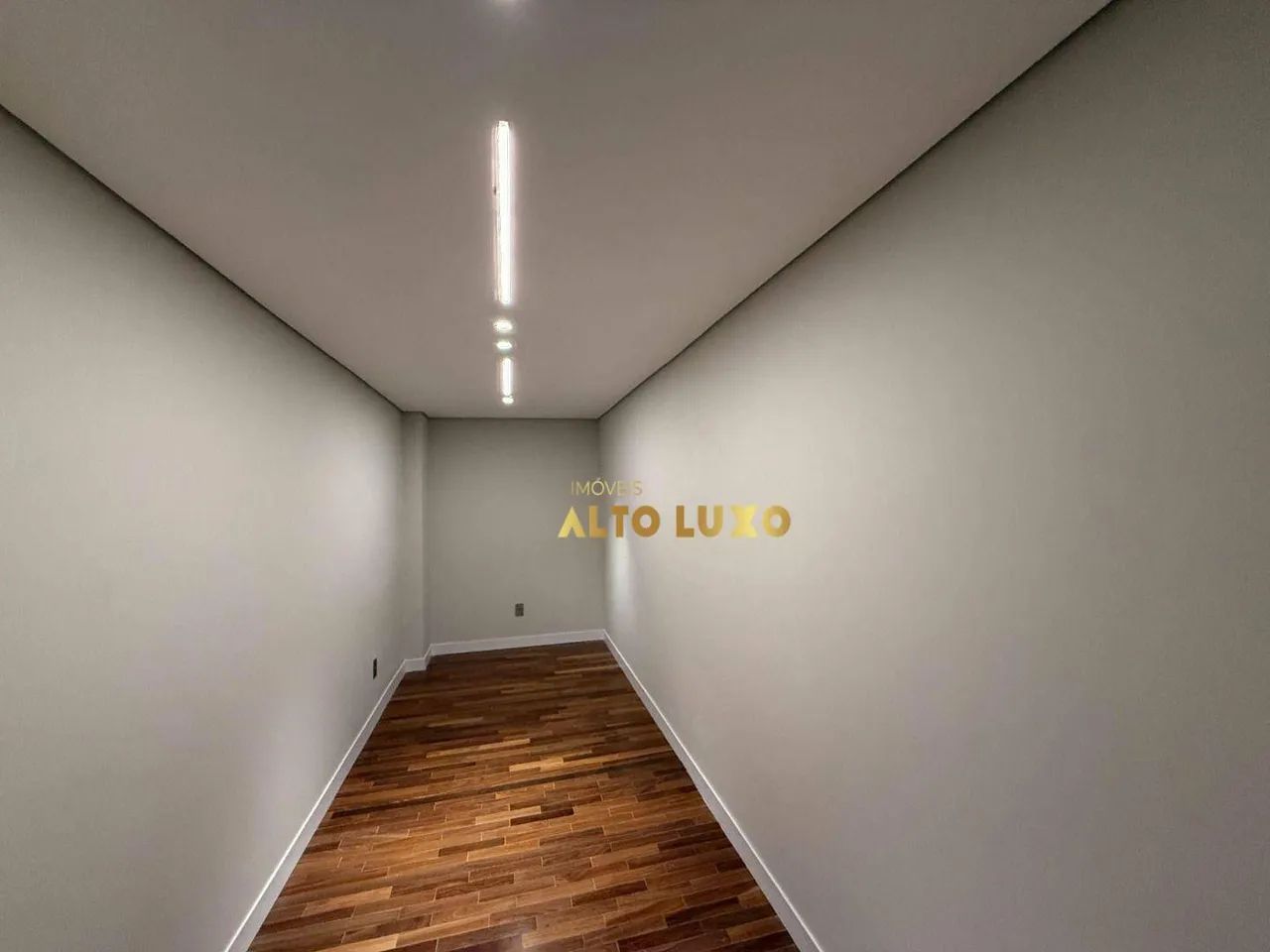 Casa com 6 suítes e vista incrível no Vale dos Cristais - Foto 3