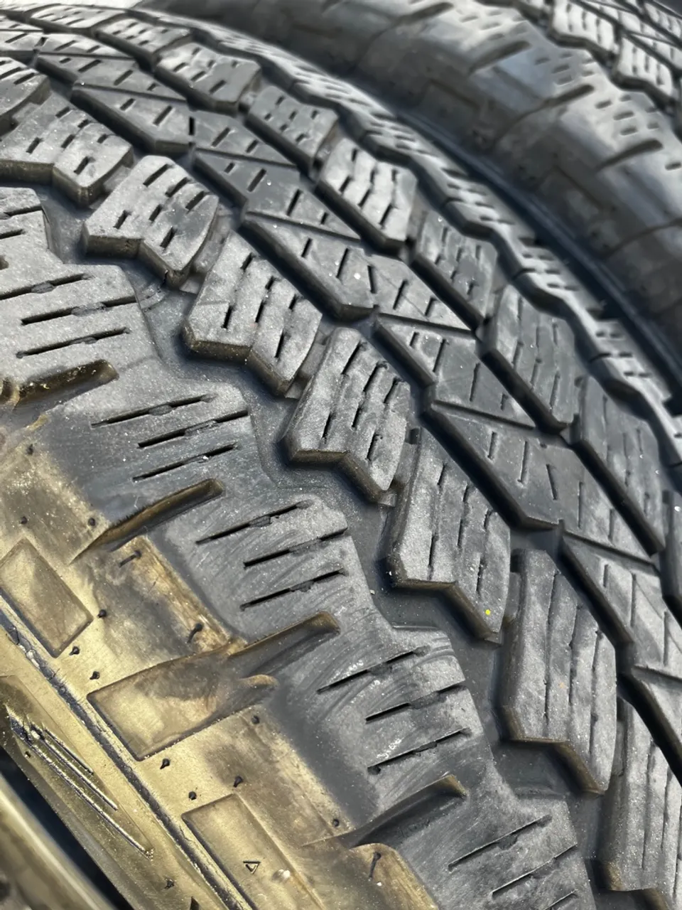 Pneus Bridgestone 255/70 r17 com 13.000 km rodados 