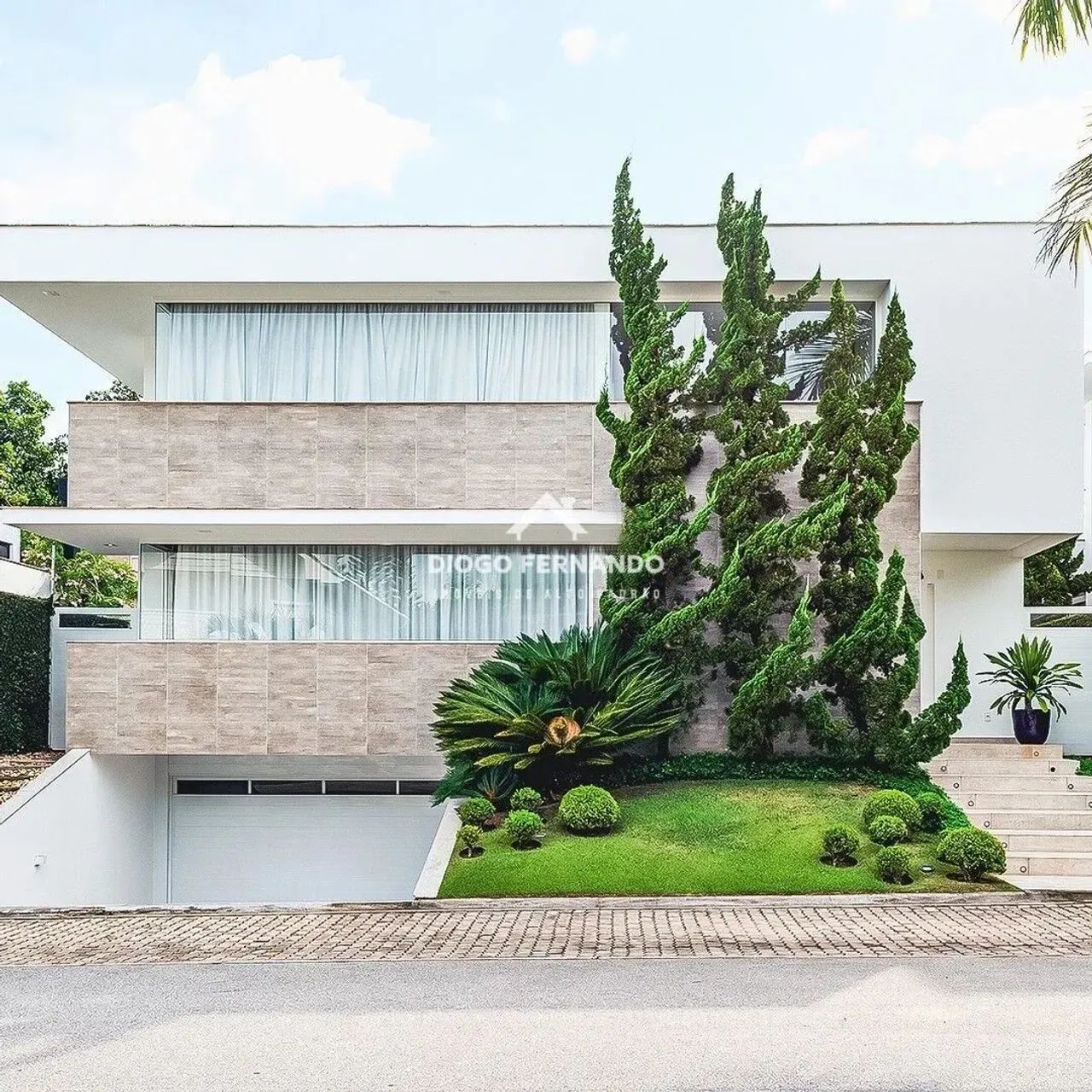 Casa Alto Padrão de 4 suítes em Jurerê