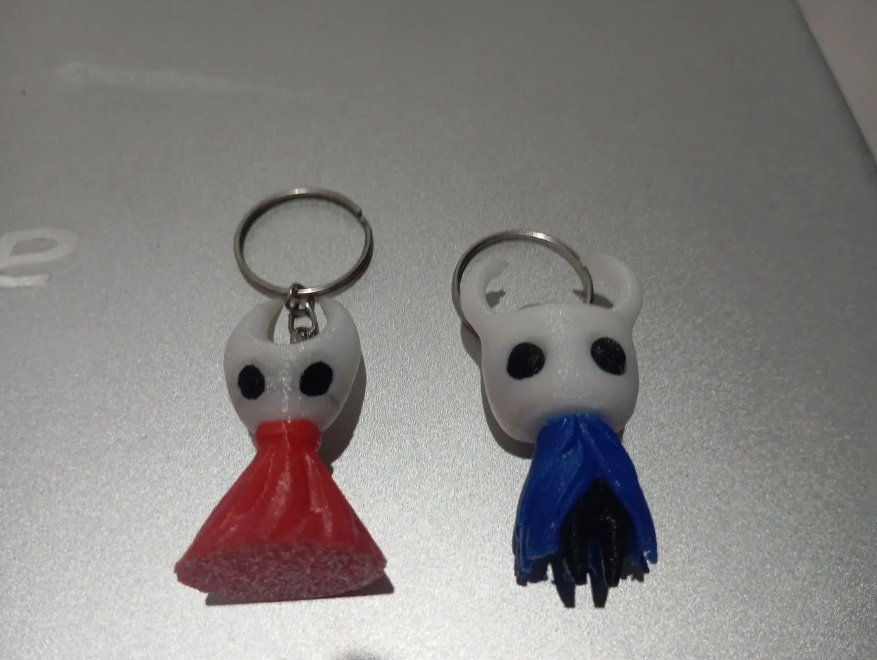 Chaveiros hollow knight e Hornet. - Foto 2