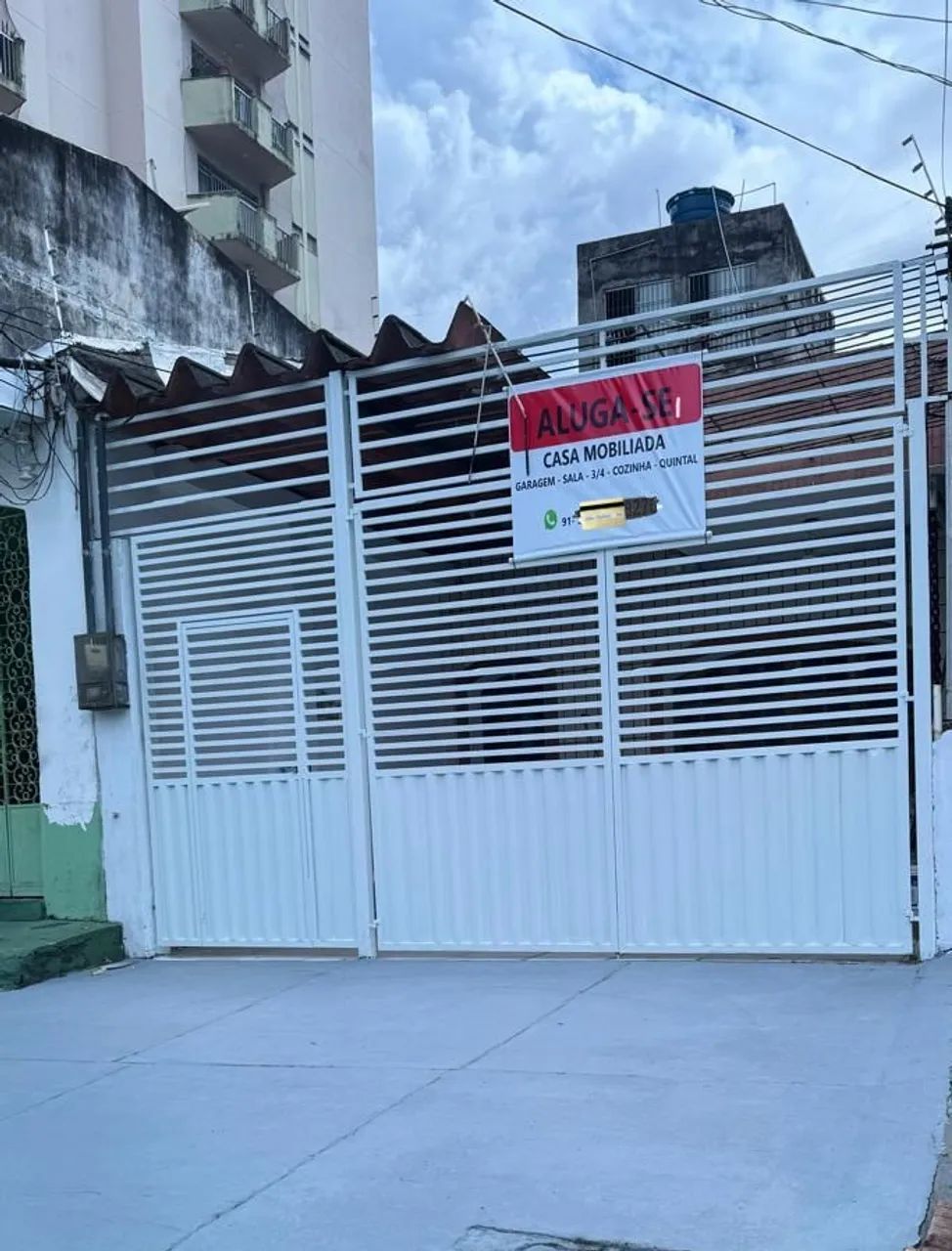 Casa na Nove de Janeiro - (Venda) esquina com a mundurucus. 