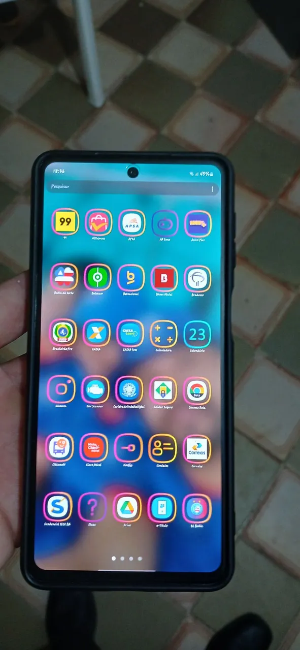 Vendo um Samsung m53 funcionando perfeitamente tudo ele tem 128G memória 8Ram 5G 