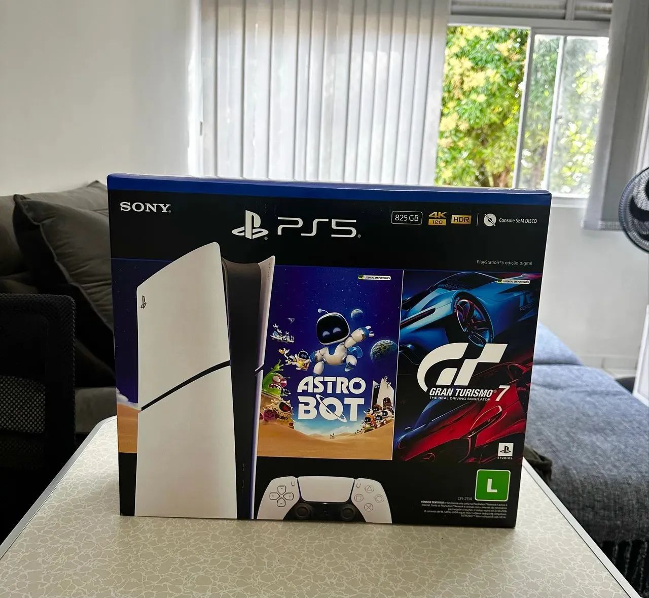 Playstation 5 825 gb lacrado com 2 jogos 