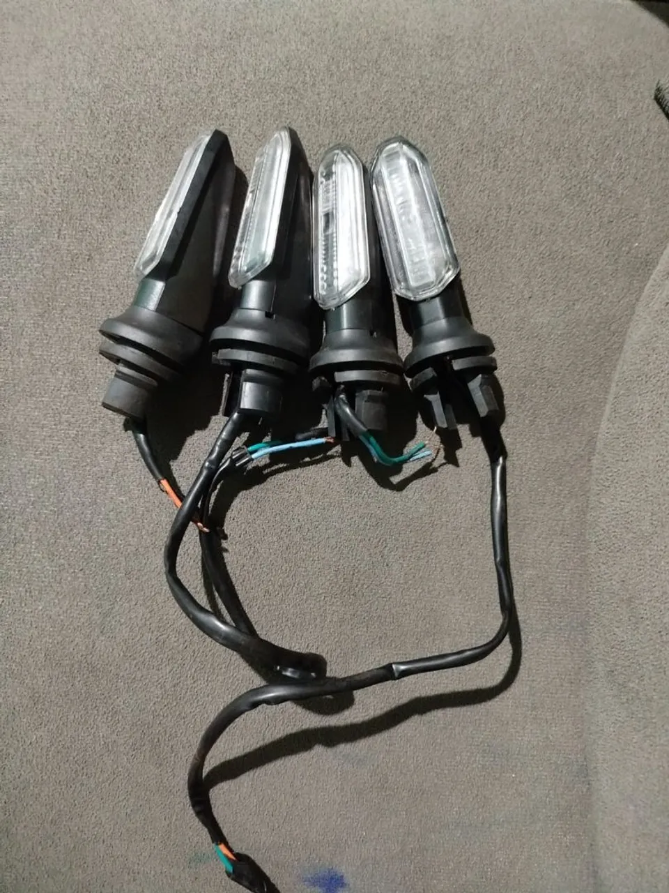 2 pares de Piscas de LED para Moto R$70,00